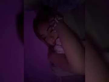 Nestyzz  live sex cam