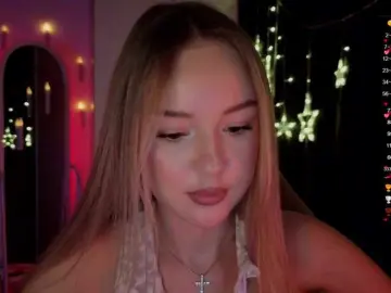 Nestyzz  live sex cam