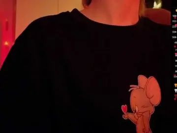 Nestyzz  live sex cam