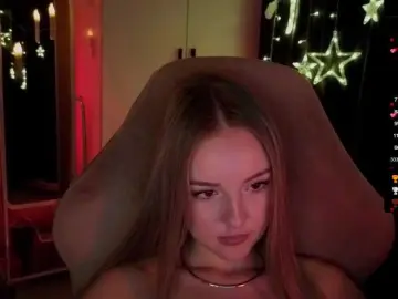 Nestyzz  live sex cam