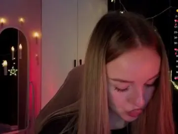 Nestyzz  live sex cam