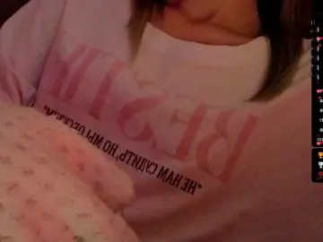 Nestyzz  live sex cam