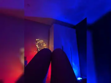 Nestyzz  live sex cam