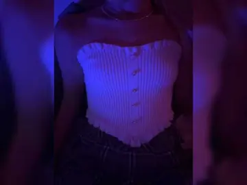 Nestyzz  live sex cam