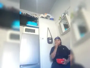 Nuna12  live sex cam