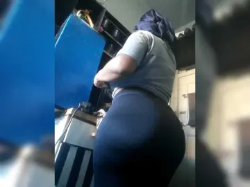 Nuna12  live sex cam