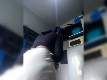 Nuna12  live sex cam