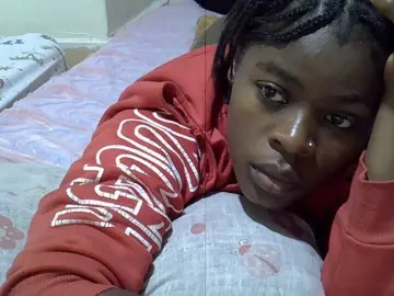 Sexxiemaya  live sex cam