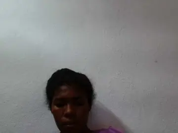 Sylviah1  live sex cam