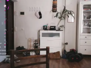 Momorenaaa  live sex cam