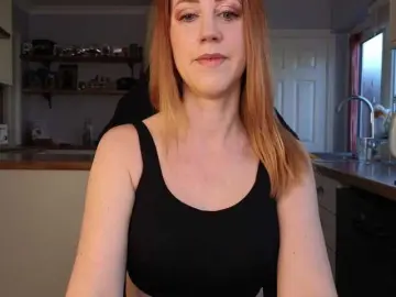 Stripmequick  live sex cam