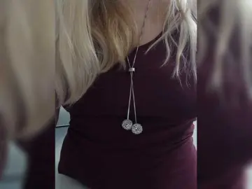 Tata42  live sex cam