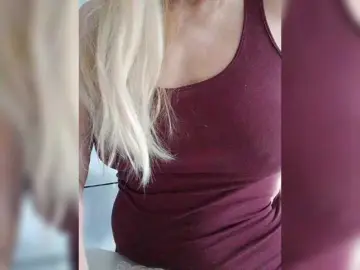 Tata42  live sex cam