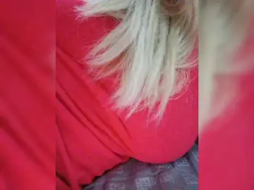 Tata42  live sex cam