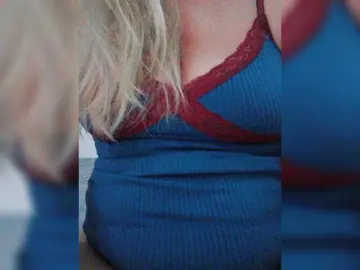 Tata42  live sex cam