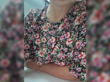 Tata42  live sex cam