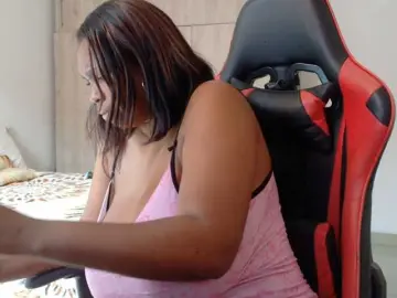 Agatafox  live sex cam