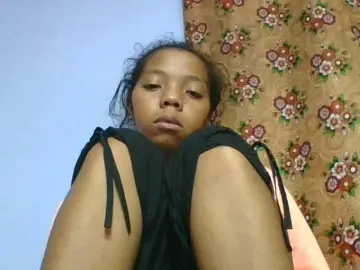 Rosah1a  live sex cam
