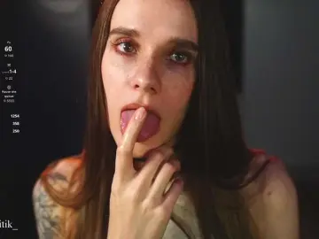 Damkiky  live sex cam