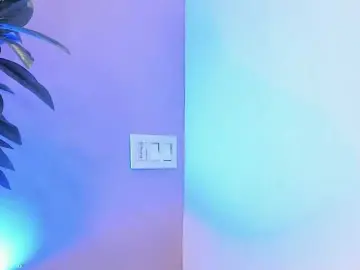 Llittlemaya  live sex cam