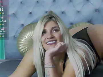 Lorehottie  live sex cam