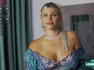 Lorehottie  live sex cam