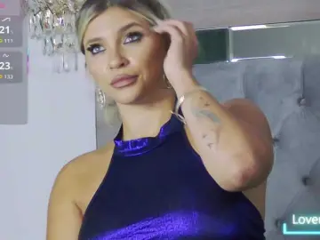 Lorehottie  live sex cam