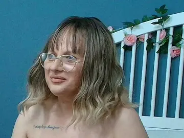 CougarMilf  live sex cam