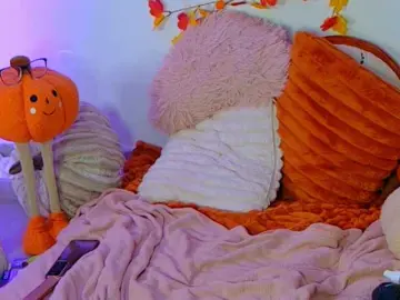 CougarMilf  live sex cam