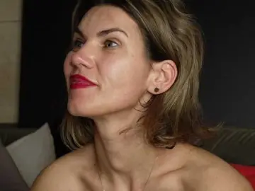 FeliciaKrige  live sex cam