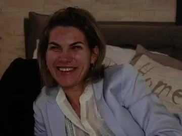 FeliciaKrige  live sex cam