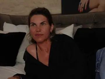 FeliciaKrige  live sex cam