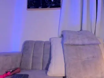 HannahDavis  live sex cam