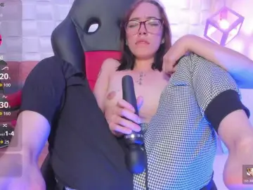 HarperWest  live sex cam