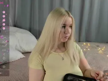 Tasty-booty  live sex cam