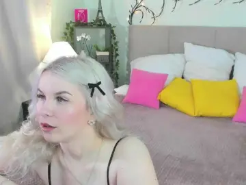 Tasty-booty  live sex cam