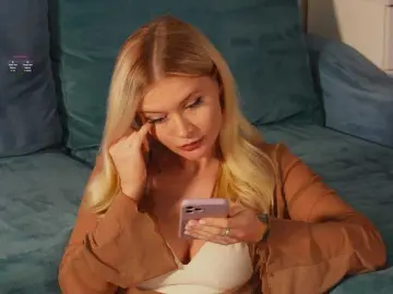 Kartinkaa  live sex cam