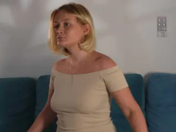 Kartinkaa  live sex cam