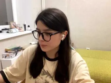 AltagraciaTrudics  live sex cam