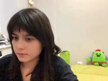 AltagraciaTrudics  live sex cam