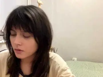 AltagraciaTrudics  live sex cam