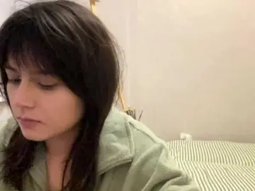 AltagraciaTrudics  live sex cam