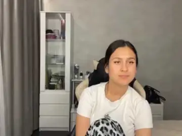 CathrineDickow  live sex cam