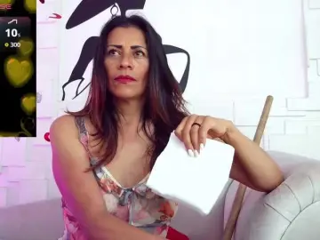 SashaMishot  live sex cam