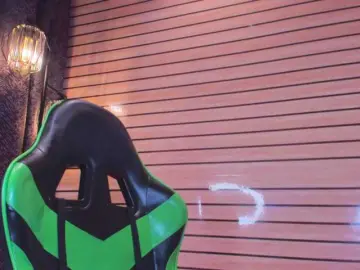 SweetLittleQueenBat  live sex cam