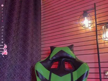 SweetLittleQueenBat  live sex cam