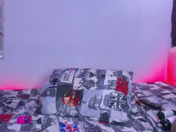 SweetLittleQueenBat  live sex cam