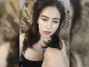 Xsska  live sex cam