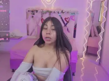 ZURY-TAY  live sex cam