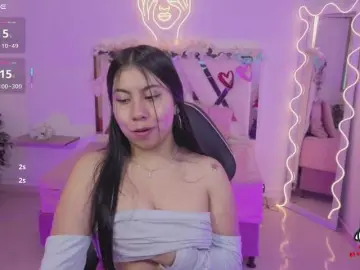 ZURY-TAY  live sex cam